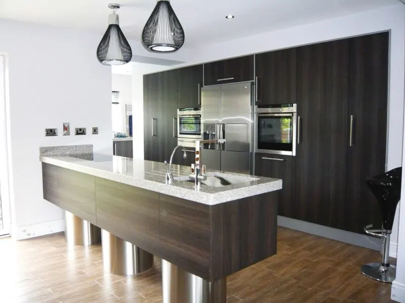 Providence — Black Brown Sorano Oak